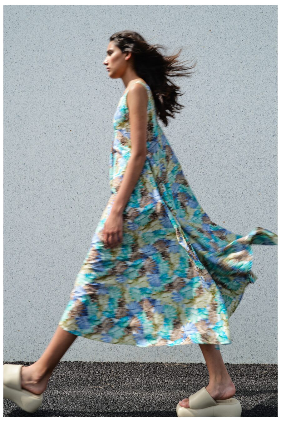 midi-dress-with-tropical-print-1