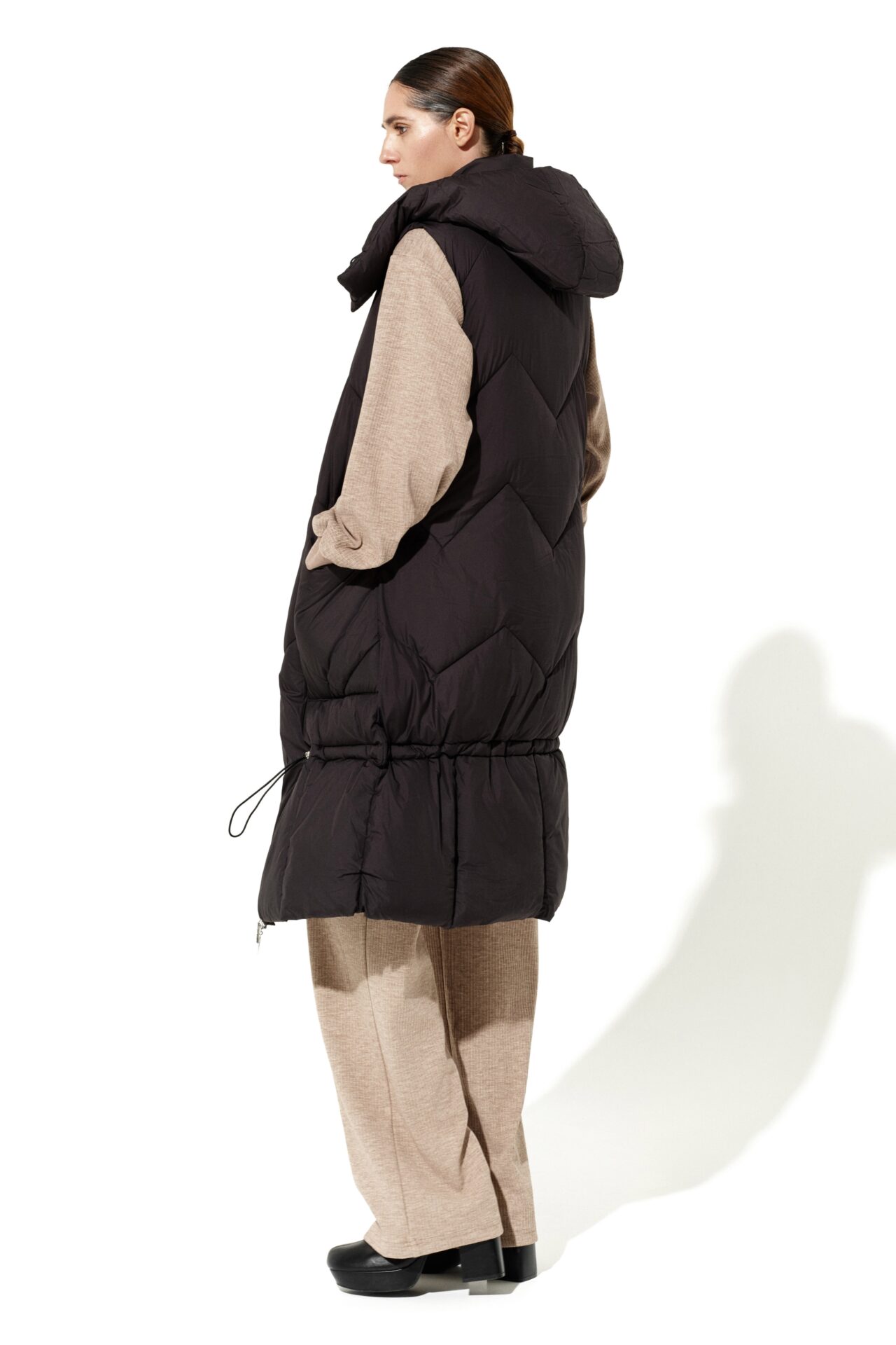 sleeveless-down-jacket (6)